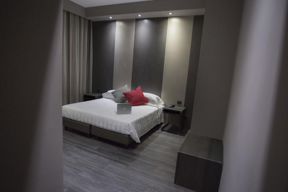 V99 Hotel Rom Eksteriør billede