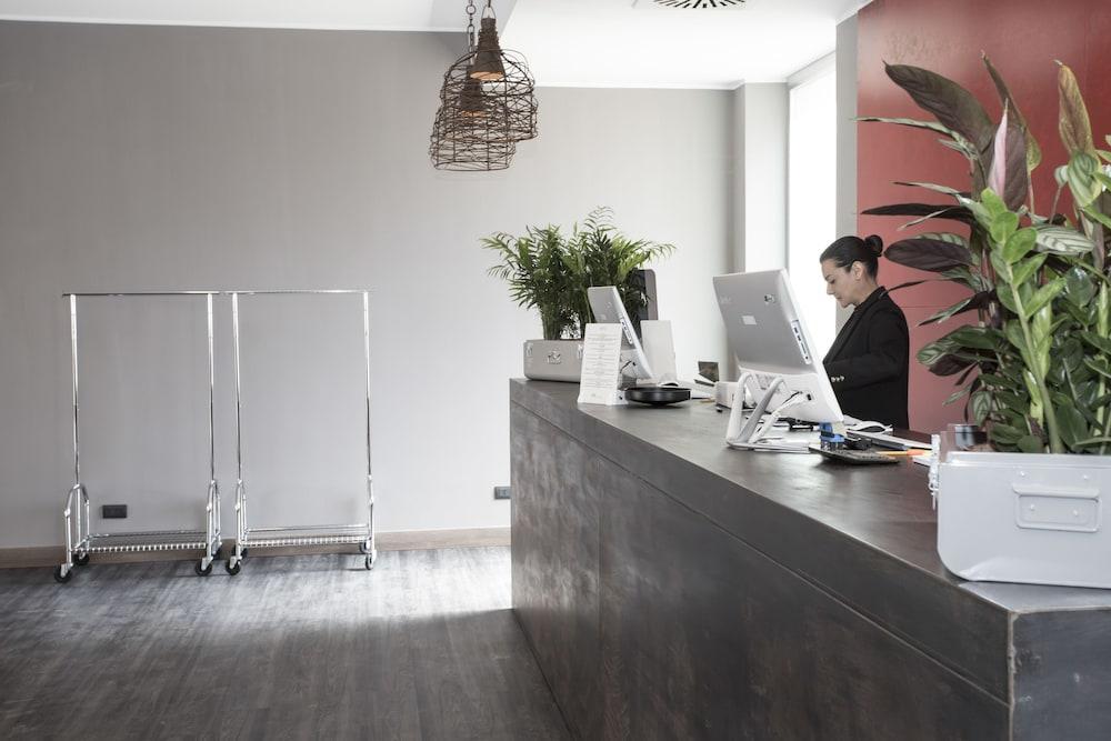 V99 Hotel Rom Eksteriør billede