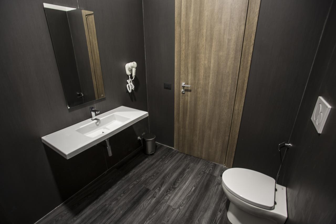 V99 Hotel Rom Eksteriør billede