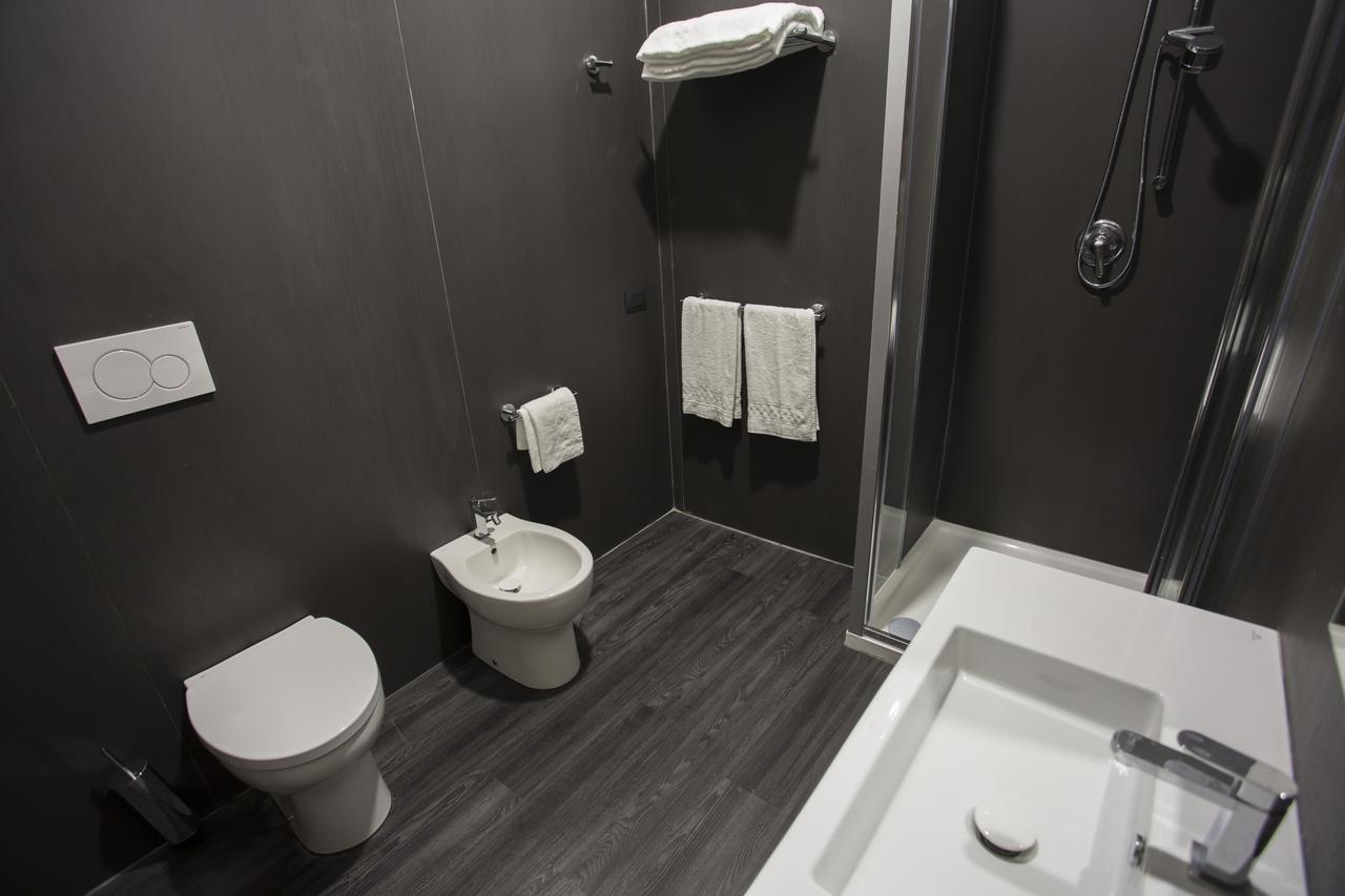 V99 Hotel Rom Eksteriør billede