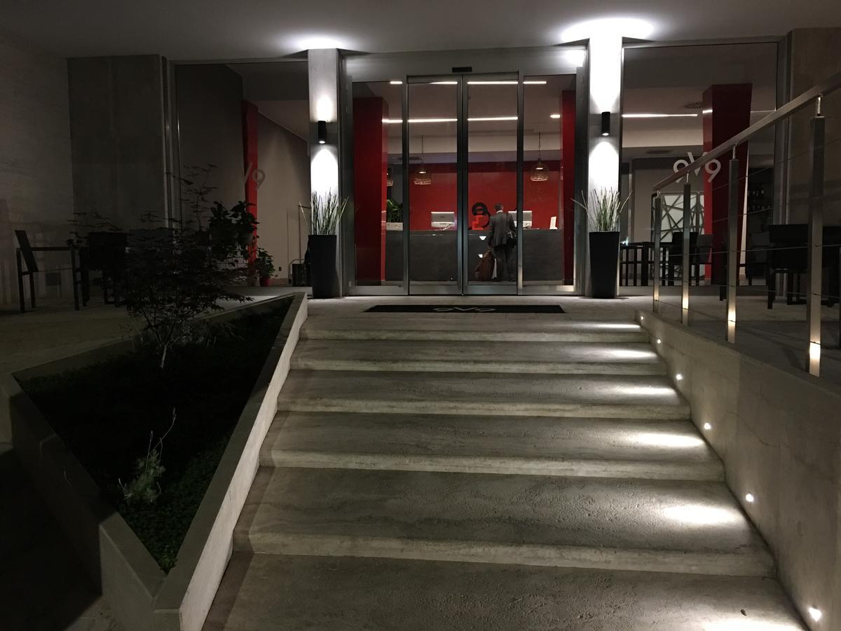V99 Hotel Rom Eksteriør billede