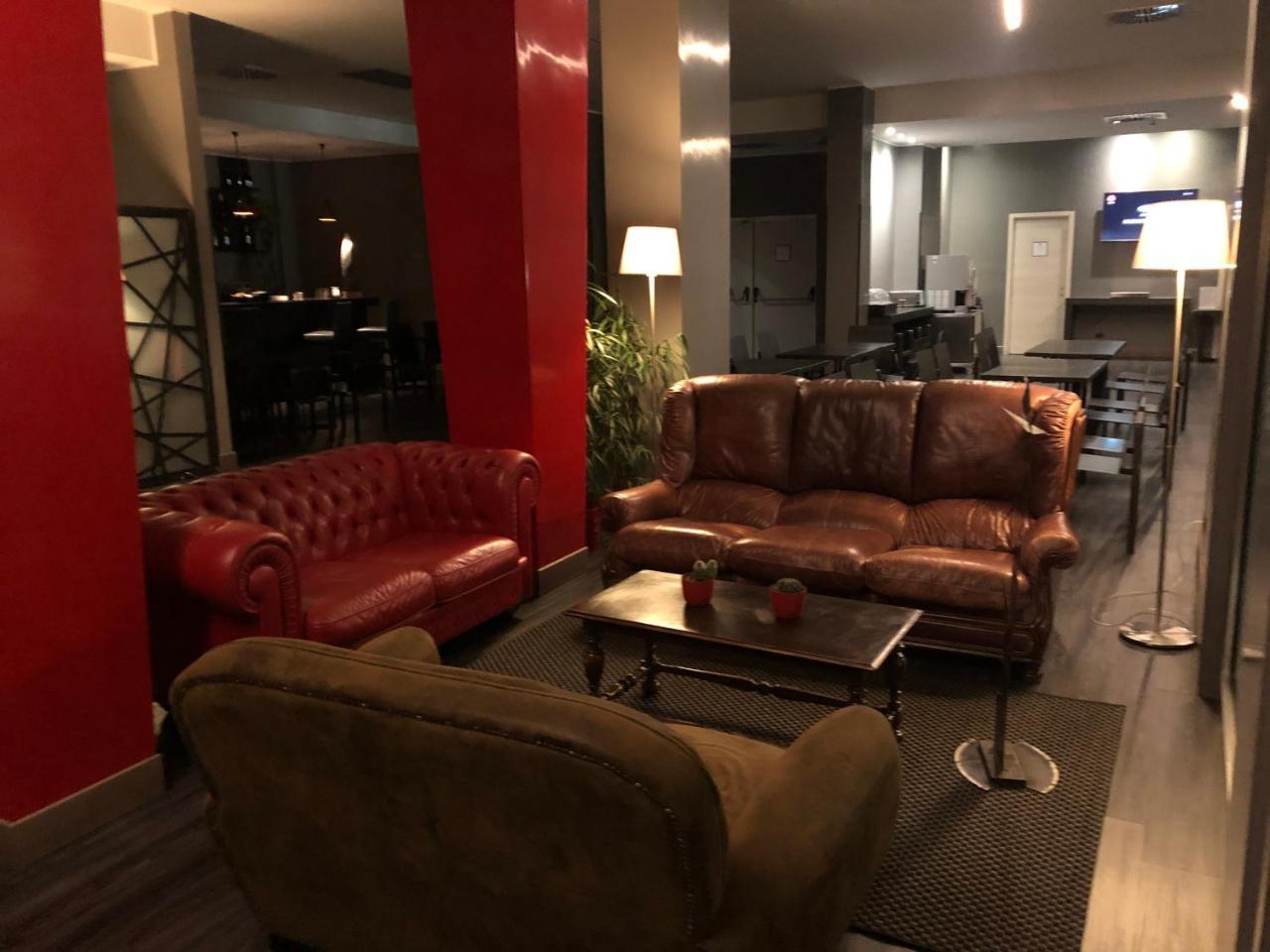 V99 Hotel Rom Eksteriør billede