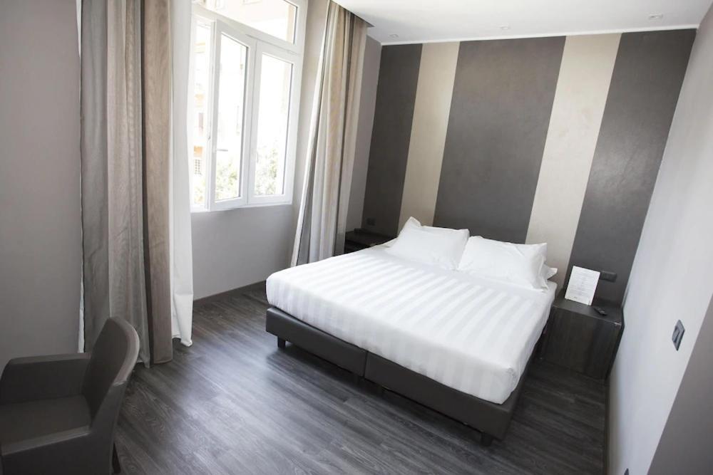 V99 Hotel Rom Eksteriør billede