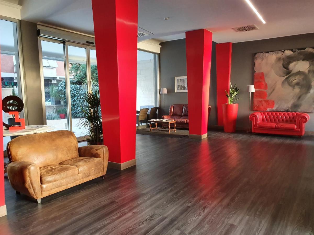 V99 Hotel Rom Eksteriør billede