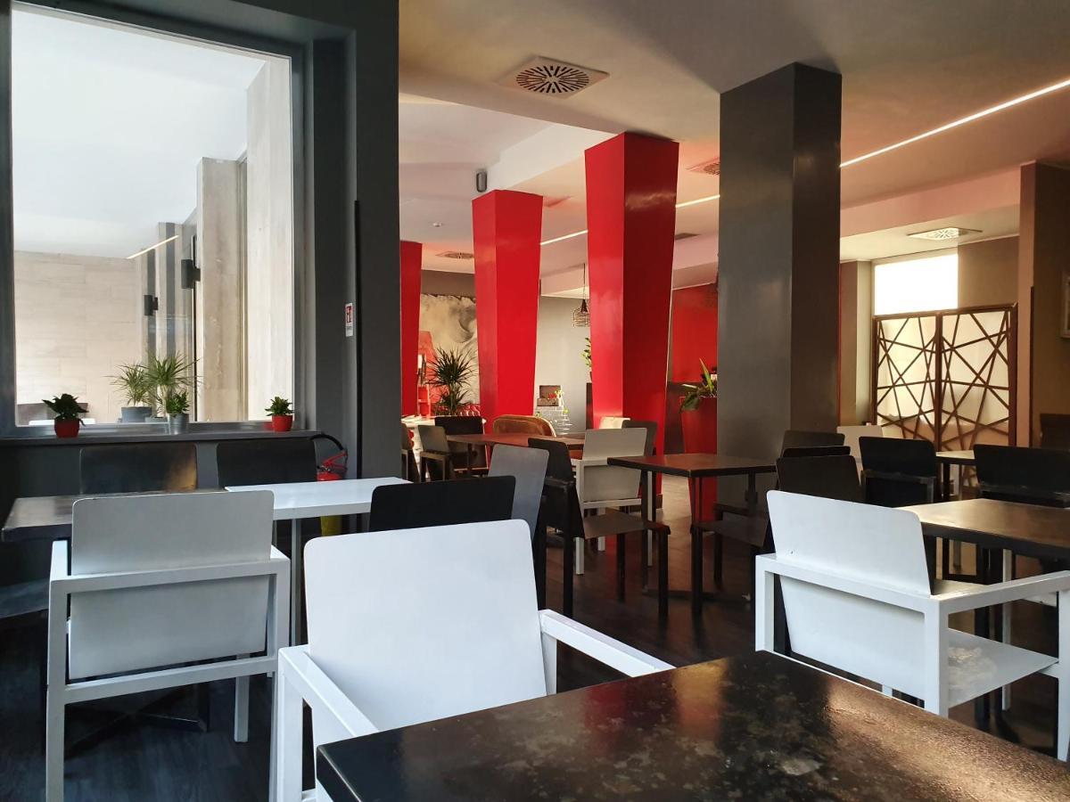 V99 Hotel Rom Eksteriør billede